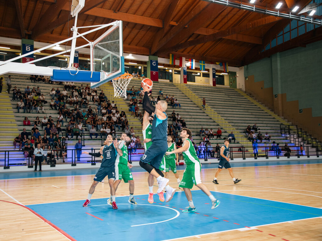 MATCH SOTTO CANESTRO
